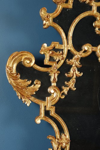 Louis XV - Paire de miroirs à parecloses en bois doré, Italie du Nord XVIIIe siècle