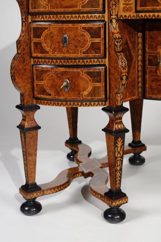 Mazarin desk circa 1700-1710, Attributed to Thomas Hache - Louis XIV