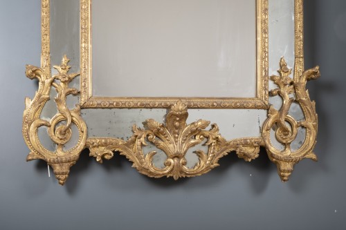 Grand miroir à parecloses, d’époque Régence - Galerie Gilles Linossier