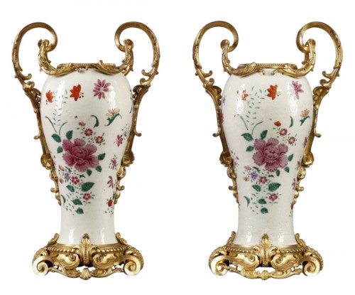 Pair of large East India Company vases 18th century"famille rose" porcelain