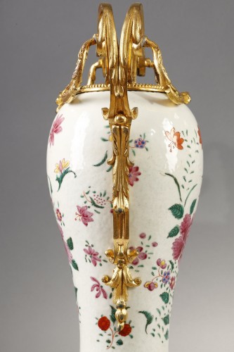 18th century - Pair of large East India Company vases 18th century"famille rose" porcelain