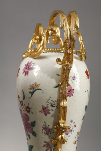 Pair of large East India Company vases 18th century"famille rose" porcelain - Louis XV