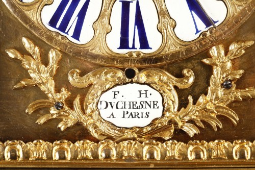 Small alcove clock in brass and gilt bronze from the Louis XV period, Signe - Louis XV