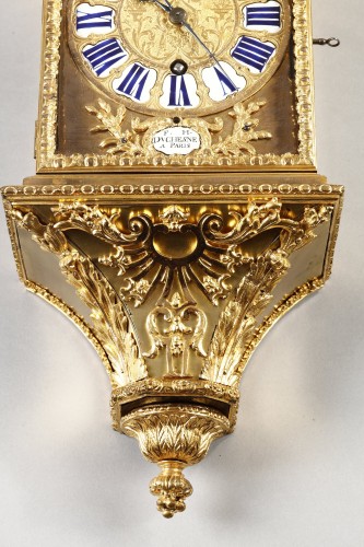 Antiquités - Small alcove clock in brass and gilt bronze from the Louis XV period, Signe