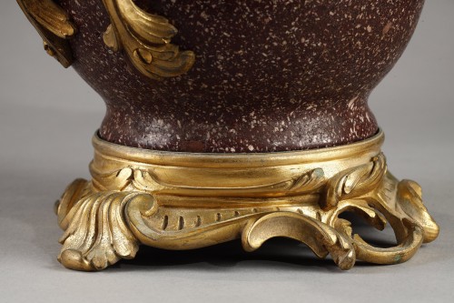 Paire de pots-pourris en porphyre et bronze doré - Louis XVI