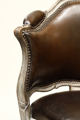 Louis XV period office chair with swivel seat - 