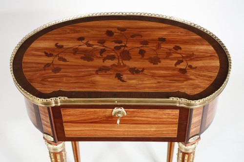 Antiquités - Mechanical table stamped Roussel