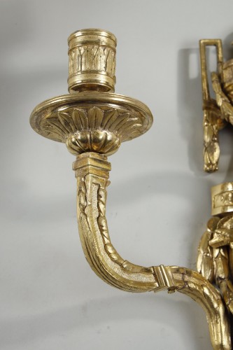 Antiquités - Important pair of Louis XVI gilt-bronze wall lights