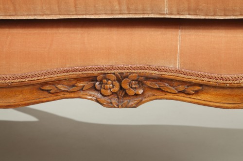 Rare pair of "veilleuse" sofas attributed to Louis Delanois - Louis XV