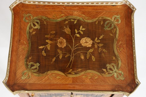 Furniture  - Small Transition-period table
