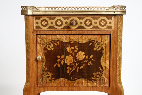 Small Transition-period table - 