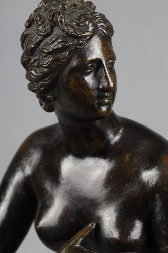 18th century - Pair of late 18th-century bronzes depicting  the Venus de Medici and Apollo