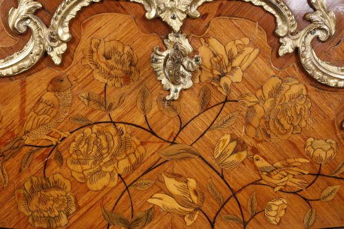 18th century - Louis XV period commode stamped by Jacques Dubois