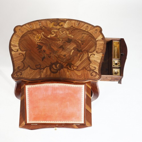 Convertible occasional table stamped by Jean-Pierre Latz - Louis XV