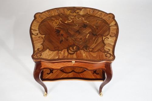 Louis XV - Convertible occasional table stamped by Jean-Pierre Latz