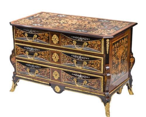 Commode mazarine d'époque Louis XIV en marqueterie florale, attribuée à Thomas Hache