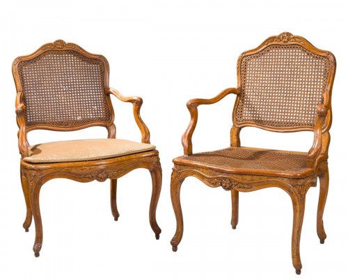 Paire de fauteuils cannés d’époque Louis XV, estampillés de Canot