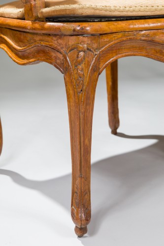 Antiquités - Paire de fauteuils cannés d’époque Louis XV, estampillés de Canot