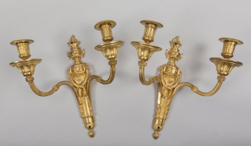 XVIIIe siècle - Paire d'appliques d'époque Louis XVI en bronze doré