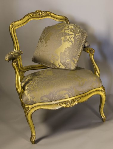 Paire de fauteuils à chassis d’époque Louis XV en bois doré - Sièges Style Louis XV