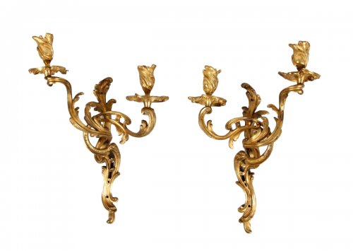 Paire d'appliques en bronze doré d'époque Louis XV