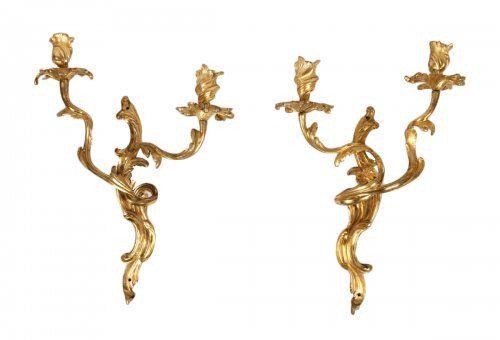 Paire d'appliques en bronze doré d'époque Louis XV