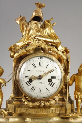 XVIIIe siècle - Pendule d'époque Transition en bronze doré
