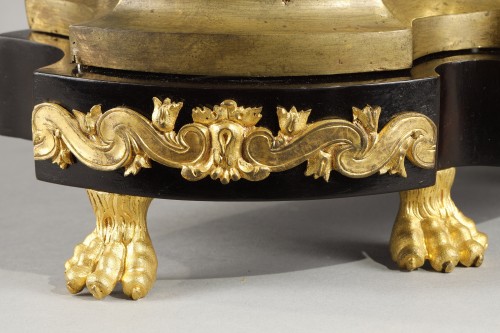 Antiquités - Pendule d'époque Transition en bronze doré