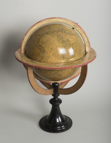 Globe terrestre signé Delamarche - Collections Style 