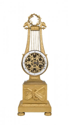 Petite pendule lyre en bronze doré