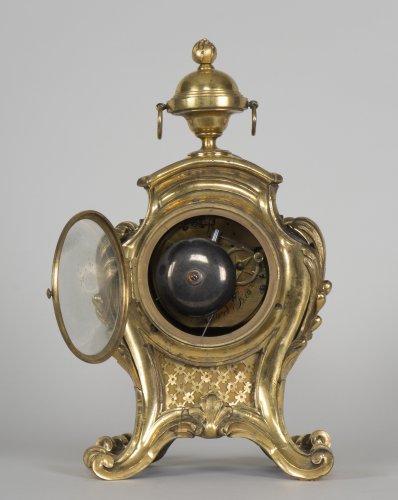 Petite pendule d'époque Louis XV en bronze doré - Louis XV