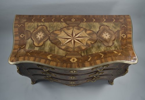 Mobilier Commode - Commode dauphinoise d'époque Régence