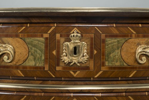 Antiquités - French Regency Commode