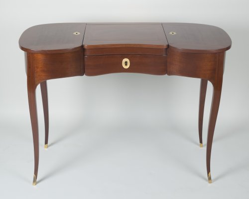 Coiffeuse rognon en acajou massif attribuée à Jean-François Oeben - Mobilier Style Louis XV