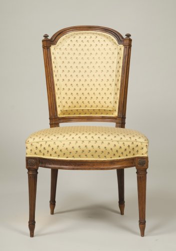 18th century - Set of 6 Louis XVI walnut chairs