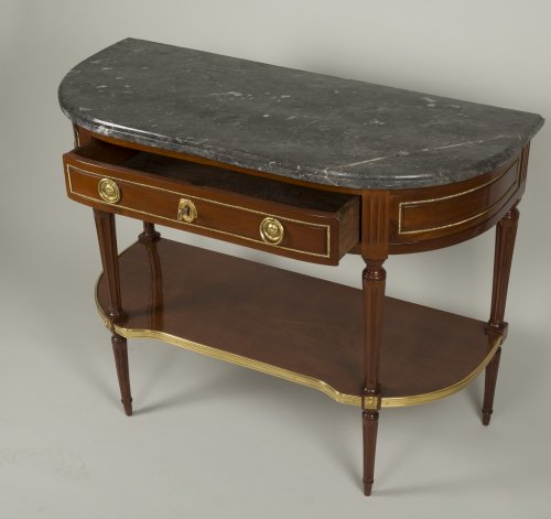 XVIIIe siècle - Console en acajou d'époque Louis XVI