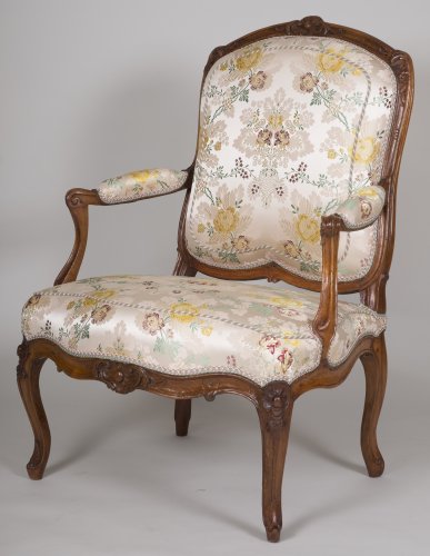 Paire de fauteuils à la reine en noyer estampillés Tilliard - Louis XV