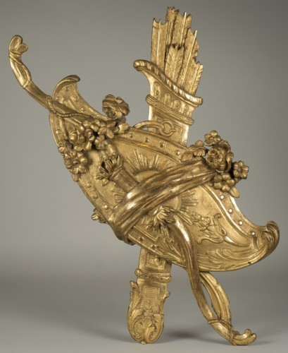 Gilt wood trophy - Decorative Objects Style 