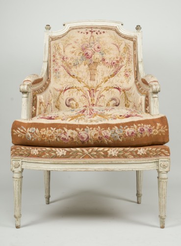 Paire de bergères d'époque Louis XVI en tapisserie estampillées Lelarge - Galerie Gilles Linossier