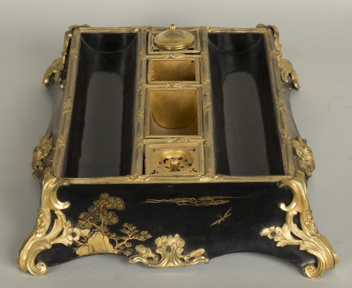 Encrier en laque du Japon, époque Louis XV - Galerie Gilles Linossier