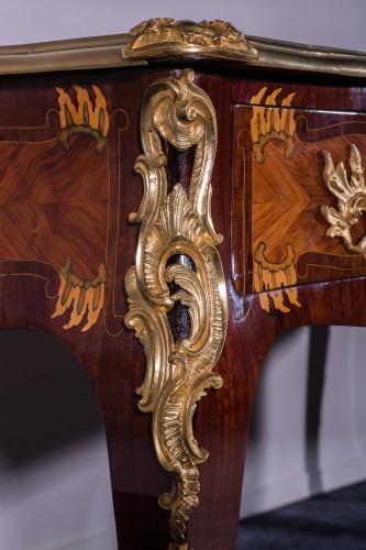 French Louis XV Bureau plat stamped LARDIN, et DELORME FAIZELOT - Furniture Style Louis XV