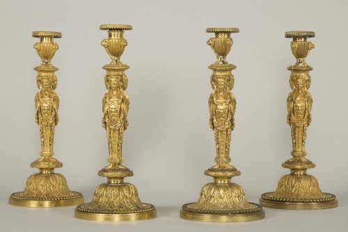 Suite de quatre flambeaux de la fin du XVIIIe siècle, par Jean-François Remond - Luminaires Style 