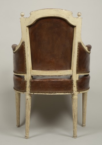 Antiquités - Fauteuil de bureau d'époque Louis XVI en bois laqué estampillé F.C. Menant