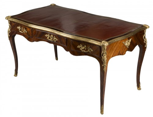 Satin wood desk attributed to Criaerd