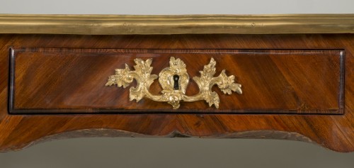 18th century - Satin wood desk attributed to Criaerd