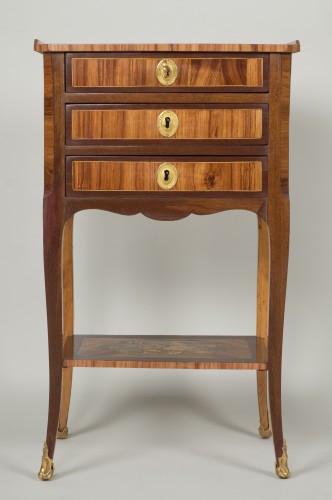 Chiffonnière table attributed to M. Ohneberg - Furniture Style Transition