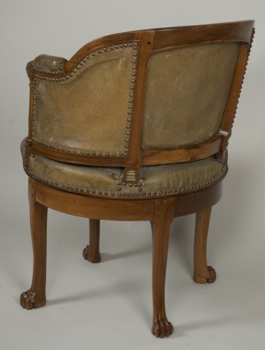 Antiquités - Spinning blond mahogany chair with leather