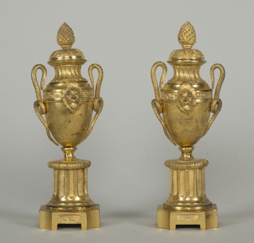 Pair of Louis XVI urn cassolettes - Louis XVI