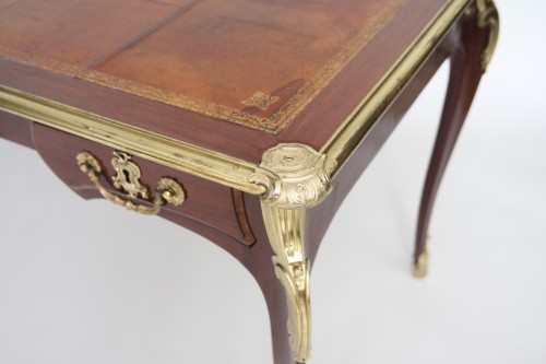 Bureau plat attributed to Balthazar Lieutaud - 