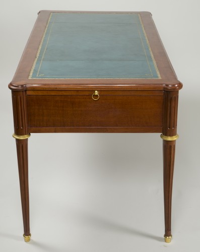 Mobilier Bureau et Secrétaire - Bureau plat en acajou d'époque Louis XVI